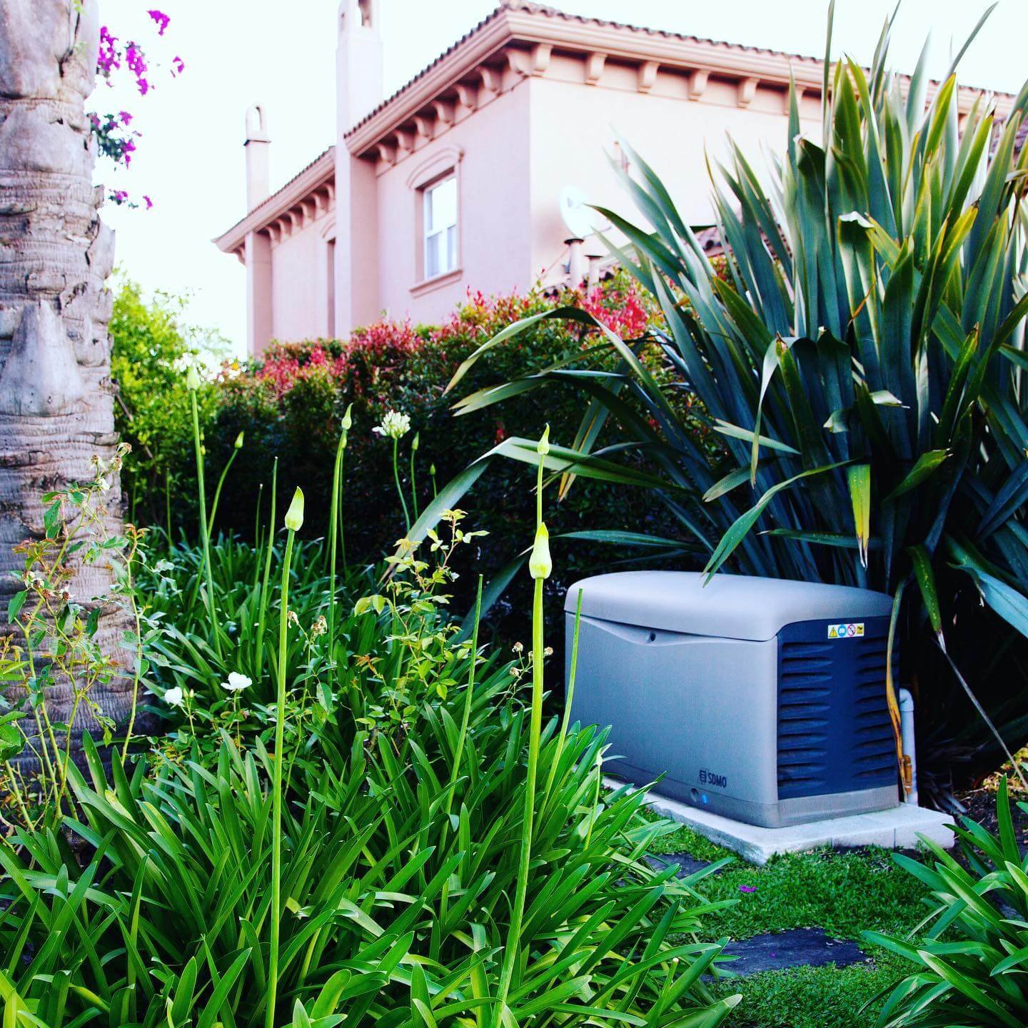 Acumuladores de energía y grupos electrógenos para hacerle frente al verano